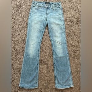 Women’s Lucky Brand jeans Lolita bootcut. Light wash.